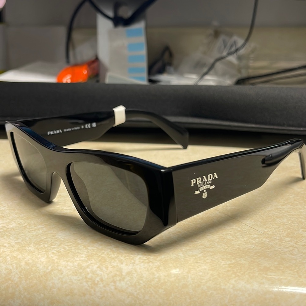 Prada A01S in black